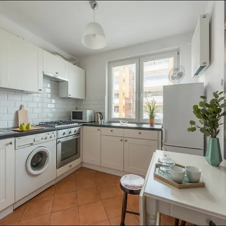 P&o Serviced Pulawska Apartment